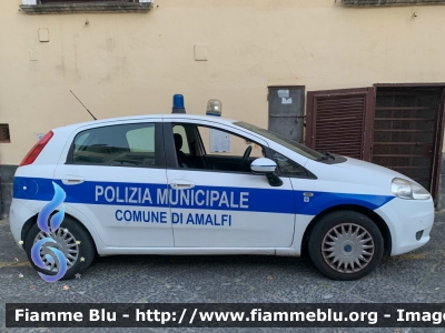 Fiat Grande Punto
Polizia Municipale
Comune di Amalfi (SA)
Parole chiave: Fiat / / / Grande_Punto