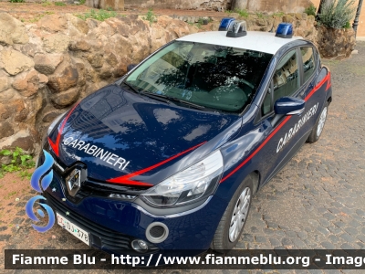 Renault Clio IV serie
Carabinieri
Allestimento Focaccia
Decorazione Grafica Artlantis
CC DJ 378
Parole chiave: Renault / Clio_IVserie / ccdj378