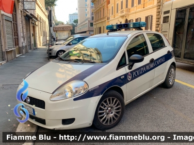 Fiat Grande Punto
Polizia Roma Capitale
Allestimento Bertazzoni
POLIZIA LOCALE YA 664 AJ
Parole chiave: Fiat / / / Grande_Punto / / / POLIZIALOCALEYA664AJ