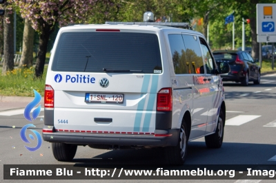 Volkswagen Transporter T5
Koninkrijk België - Royaume de Belgique - Königreich Belgien - Belgio
Police Locale Bruges - Brugge
Parole chiave: Volkswagen Transporter_T5