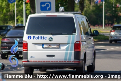 Volkswagen Transporter T5
Koninkrijk België - Royaume de Belgique - Königreich Belgien - Belgio
Police Locale Bruges - Brugge
Parole chiave: Volkswagen Transporter_T5