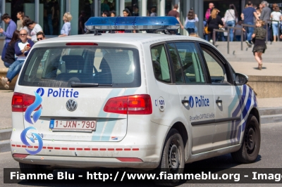 Volkswagen Touran II serie
Koninkrijk België - Royaume de Belgique - Königreich Belgien - Belgio
Police Locale Bruxelles Capitale Ixelles
Parole chiave: Volkswagen Touran_IIserie