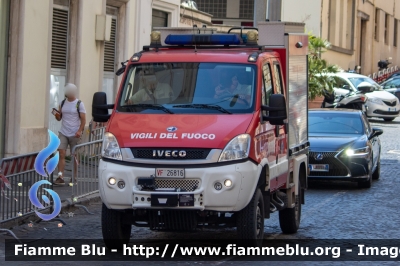 Iveco Daily 55S17 4x4 IV serie restyle
Vigili del Fuoco
Comando Provinciale di Roma
Nucleo Sommozzatori
Soccorso subacqueo
Unità speleo subacquea
Allestimento Iveco-Magirus
VF 26816
Parole chiave: Iveco Daily_55S17_4x4_IVserie_restyle VF26816