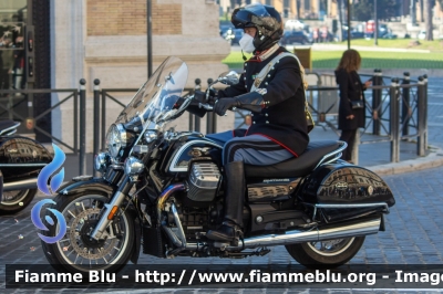 Moto Guzzi California Touring 1400
Carabinieri
Reggimento Corazzieri
CC A4898
Parole chiave: Moto-Guzzi / California_Touring_1400 / CCA4898/ CCA4900