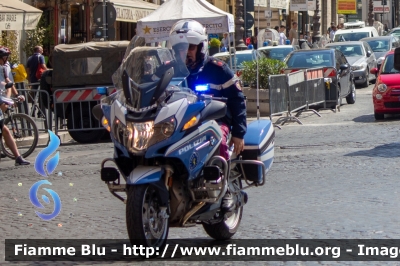 Bmw R1200RT II serie
Polizia di Stato
Polizia Stradale
POLIZIA G2418
Parole chiave: Bmw R1200RT_IIserie POLIZIAG2418