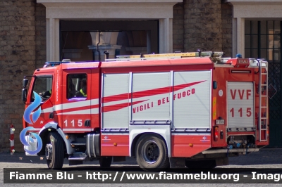 Volvo FL 290 IV serie
Vigili del Fuoco
Comando Provinciale di Roma
Distaccamento Cittadino di Roma Ostiense
AutoPompaSerbatoio
Allestimento BAI
VF 27416
Parole chiave: Volvo / FL_290_IVserie / VF27416