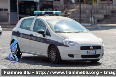 Fiat Grande Punto
Polizia Roma Capitale
Allestita Bertazzoni
POLIZIA LOCALE YA 664 AJ
Parole chiave: Fiat Grande_Punto POLIZIALOCALEYA664AJ