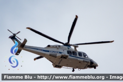 Agusta Westland AW139
Polizia di Stato
Servizio Aereo
I Reparto Volo - Roma
PS 114
Parole chiave: Agusta-Westland / AW139 / PS114