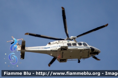 Agusta Westland AW139
Polizia di Stato
Servizio Aereo
I Reparto Volo - Roma
PS 114
Parole chiave: Agusta-Westland AW139 PS114