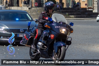 Bmw R850RT I serie
Carabinieri
Nucleo Operativo e Radiomobile
CC A2354
Parole chiave: Bmw / / / R850RT_Iserie / / / CCA2354