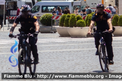 Mountain Bike
Polizia Roma Capitale
Gruppo Sicurezza Sociale Urbana
Parole chiave: Mountain-Bike