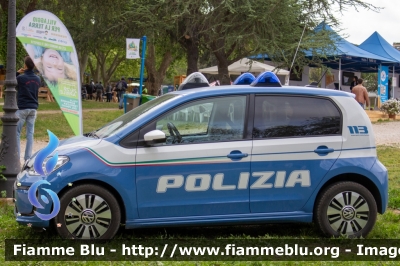 Volkswagen e-up!
Polizia di Stato
Lotto di 4 esemplari in dotazione alla Questura di Roma
Allestimento NCT Nuova Carrozzeria Torinese
Decorazione Grafica Artlantis
POLIZIA E8315
Parole chiave: Volkswagen / e-up! / POLIZIAE8315