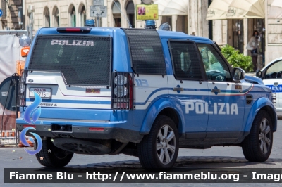 Land Rover Discovery 4
Polizia di Stato
Reparto Mobile
Allestimento Marazzi
Decorazione Grafica Artlantis
POLIZIA M2776
Parole chiave: Land-Rover / / / Discovery_4 / / / POLIZIAM2776