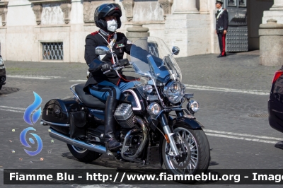 Moto Guzzi California Touring 1400
Carabinieri
Reggimento Corazzieri
CC A4908
Parole chiave: Moto_Guzzi / California_Touring_1400 / CCA4908