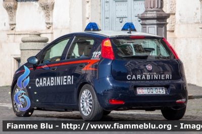 Fiat Punto VI serie
Carabinieri
Reparto Carabinieri presso il Quirinale
CC DQ 043
Parole chiave: Fiat / / / Punto_VIserie / / / CCDQ043