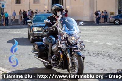 Moto Guzzi California Touring 1400
Carabinieri
Reggimento Corazzieri
CC A4893
Parole chiave: Moto-Guzzi / California_Touring_1400 / CCA4893