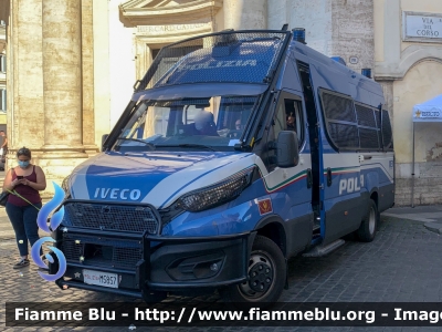 Iveco Daily VI serie restyle
Polizia di Stato 
Reparto Mobile 
Allestimento Sperotto 
POLIZIA M5857
Parole chiave: Iveco Daily_VIserie_restyle POLIZIAM5857