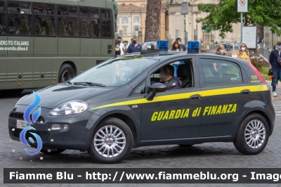 Fiat Punto VI serie
Guardia Di Finanza
GdiF 302 BM
Parole chiave: Fiat / Punto_VIserie / GdiF302BM