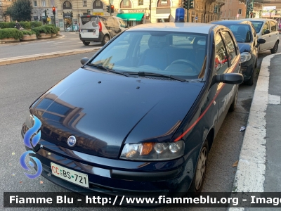 Fiat Punto II serie
Carabinieri
Comando Carabinieri Banca d'Italia
CC BS 721
Parole chiave: Fiat / Punto_IIserie / CCBS721