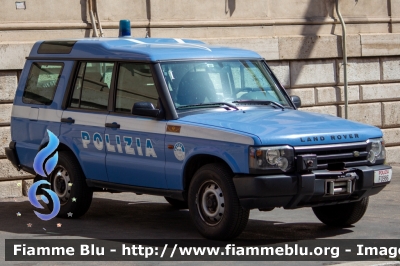 Land Rover Discovery II serie restyle
Polizia di Stato
Reparto Mobile
POLIZIA F0986

- versione senza griglie -
Parole chiave: Land-Rover / / / Discovery_IIserie_restyle / / / POLIZIAF0986