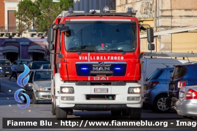 Man TGM 15.250 II serie
Vigili del Fuoco
Comando Provinciale di Roma
Via Genova
AutoPompaSerbatoio Allestimento BAI
VF 29319
Parole chiave: Man TGM_15.250_IIserie VF29319