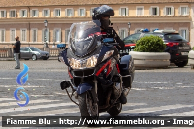 Bmw R1200RT III Serie
Carabinieri
Nucleo Operativo Radiomobile
CC A4571
Parole chiave: Bmw R1200RT_IIISerie CCA4571