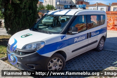 Fiat Doblò IV serie
Polizia Municipale
Comune di Marotta-Mondolfo (PU)
Codice Automezzo: 2
Parole chiave: Fiat / Doblò_IV