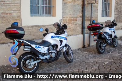 Honda Transalp
Polizia Municipale
Comune di Senigallia (AN)
Codice Automezzo: 3
Parole chiave: Honda Transalp