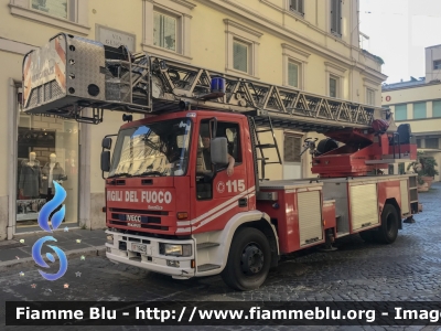 Iveco EuroFire 150E27 I serie
Vigili del Fuoco
Comando Provinciale di Teramo
AutoScala da 37 metri allestimento Iveco-Magirus
VF 19425

Parole chiave: Iveco EuroFire_150E27_Iserie VF19425