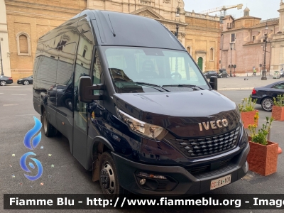 Iveco Daily VI serie restyle
Carabinieri
Reggimento Corazzieri
CC EA 101
Parole chiave: Iveco Daily_VIserie_restyle  CCEA101