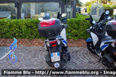 Yamaha Tricity
Polizia Locale
Riccione (RN)
Codice Automezzo: M47

Parole chiave: Yamaha Tricity