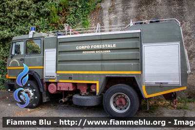 Iveco 180-26
Corpo forestale Regione Sicilia
Servizio Antincendio Boschivo
AutoBottePompa allestimento Baribbi
Parole chiave: Iveco 180-26