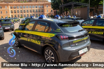 Peugeot e-208
Guardia di Finanza
Allestimento Focaccia
Decorazione Grafica Artlantis
GdiF 103 BQ
Parole chiave: Peugeot / / / e-208 / / / GdiF103BQ