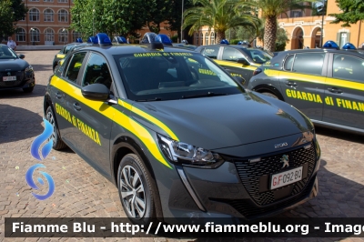 Peugeot e-208
Guardia di Finanza
Allestimento Focaccia
Decorazione Grafica Artlantis
GdiF 092 BQ
Parole chiave: Peugeot / e-208 / GdiF092BQ