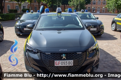 Peugeot e-208
Guardia di Finanza
Allestimento Focaccia
Decorazione Grafica Artlantis
GdiF 093 BQ
Parole chiave: Peugeot / e-208 / GdiF093BQ