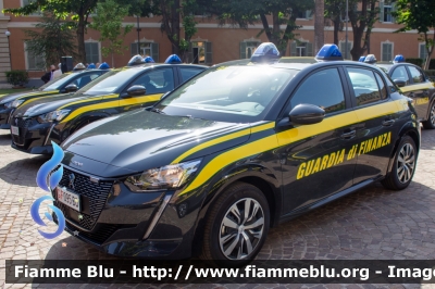 Peugeot e-208
Guardia di Finanza
Allestimento Focaccia
Decorazione Grafica Artlantis
GdiF 093 BQ
GdiF 095 BQ
Parole chiave: Peugeot / e-208 / GdiF095BQ GdiF093BQ