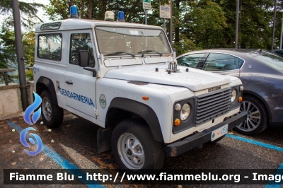 Land Rover Defender 90
Repubblica di San Marino
Gendarmeria
RSM Polizia 056
Parole chiave: Land_Rover / / / Defender_90 / / / RSMPOLIZIA056