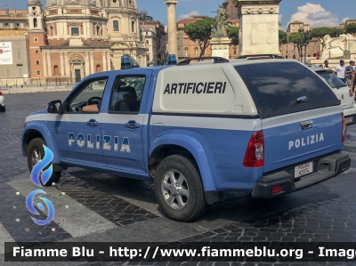 Isuzu D-Max I serie restyle
Polizia di Stato
Artificieri
Allestita Maritan
Decorazione Grafica Artlantis
POLIZIA H2974
Parole chiave: Isuzu D-Max_Iserie_restyle POLIZIAH2974