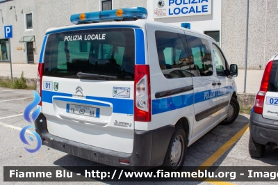 Citroen Jumpy III serie
Polizia Municipale
Unione dei Comuni Terre della Marca Senone
Allestimento Ciabili
Codice Automezzo: 01
POLIZIA LOCALE YA 457 AH
Parole chiave: Citroen Jumpy_IIIserie POLIZIALOCALEYA457AH