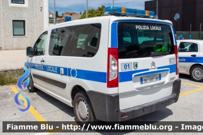 Citroen Jumpy III serie
Polizia Municipale
Unione dei Comuni Terre della Marca Senone
Allestimento Ciabili
Codice Automezzo: 01
POLIZIA LOCALE YA 457 AH
Parole chiave: Citroen Jumpy_IIIserie POLIZIALOCALEYA457AH