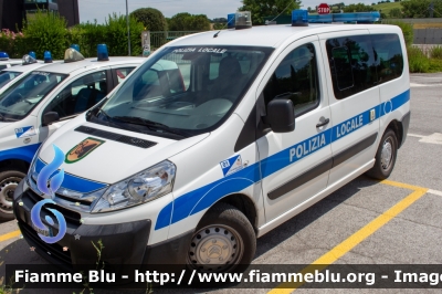 Citroen Jumpy III serie
Polizia Municipale
Unione dei Comuni Terre della Marca Senone
Allestimento Ciabili
Codice Automezzo: 01
POLIZIA LOCALE YA 457 AH
Parole chiave: Citroen / Jumpy_IIIserie / POLIZIALOCALEYA457AH