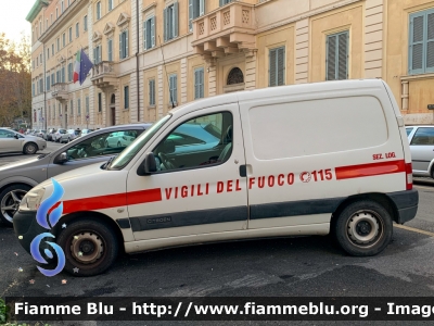 Citroen Berlingo I serie
Vigili del Fuoco
Comando Provinciale di Roma
sezione logistica
Allestimento Li art
VF 24575
Parole chiave: Citroen / Berlingo_Iserie / VF24575