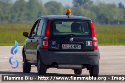 Fiat Nuova Panda 4x4 I serie
Aeronautica Militare
2° Stormo
AM CK 691

Parole chiave: Fiat Nuova_Panda_4x4_Iserie AMCK691