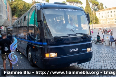 Iveco Orlandi EuroClass
Polizia Penitenziaria
POLIZIA PENITENZIARIA 524 AB
Parole chiave: Iveco Orlandi_EuroClass POLIZIAPENITENZIARIA524AB