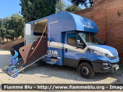 Iveco Daily VI serie
Polizia di Stato
Reparto a Cavallo
Allestimento Valli
POLIZIA M2859
Parole chiave: Iveco / Daily_VIserie / POLIZIAM2859