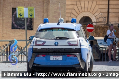 Bmw i3
Polizia di Stato
Ispettorato di Pubblica Sicurezza presso il Vaticano
Allestimento Focaccia
Decorazione Grafica Artlantis
POLIZIA F3721
Parole chiave: Bmw i3 POLIZIAF3721