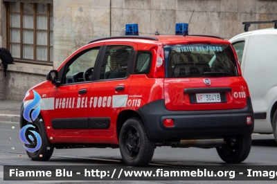 Fiat Nuova Panda 4x4 II serie
Vigili del Fuoco
Comando Provinciale di Roma
VF 30418
Parole chiave: Fiat / Nuova_Panda_4x4_IIserie / VF30418