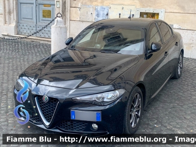 Alfa Romeo Nuova Giulia
Vettura utilizzata nelle Scorte
Parole chiave: Alfa-Romeo Nuova_Giulia