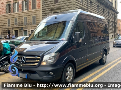 Mercedes-Benz Sprinter III serie restyle
Presidenza della Repubblica Italiana 
Minibus utilizzato nelle Scorte Presidenziali
Parole chiave: Mercedes-Benz Sprinter_IIIserie_restyle