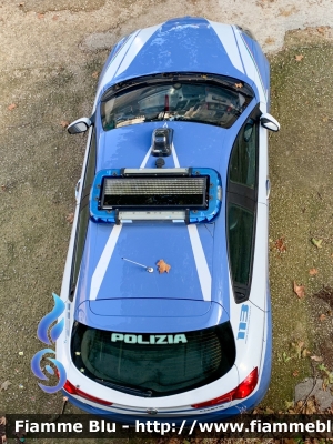 Alfa Romeo Nuova Giulietta restyle
Polizia di Stato
Allestimento NCT Nuova Carrozzeria Torinese
Decorazione Grafica Artlantis
POLIZIA M4404
Parole chiave: Alfa_Romeo / Nuova_Giulietta_restyle / POLIZIAM4404